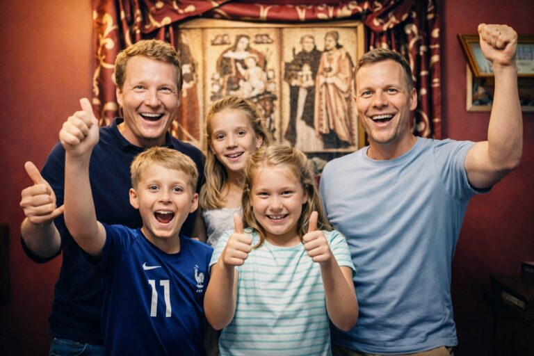 Family enjoying an escape room experience at Puzzle Punks in Dubrovnik, a fun indoor activity for kids and parents.